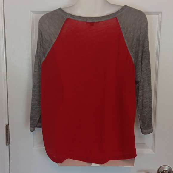 Fifth Sun Women's XL Holiday Santa Tee-Shirt Red Gray Long Sleeve - Picture 3 of 9